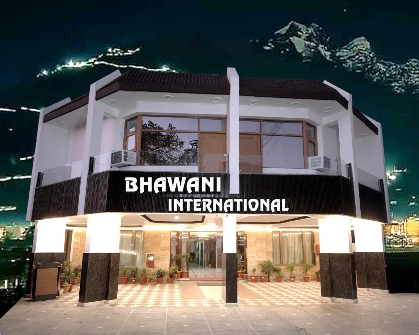 Hotel Bhawani International Katra  Buitenkant foto